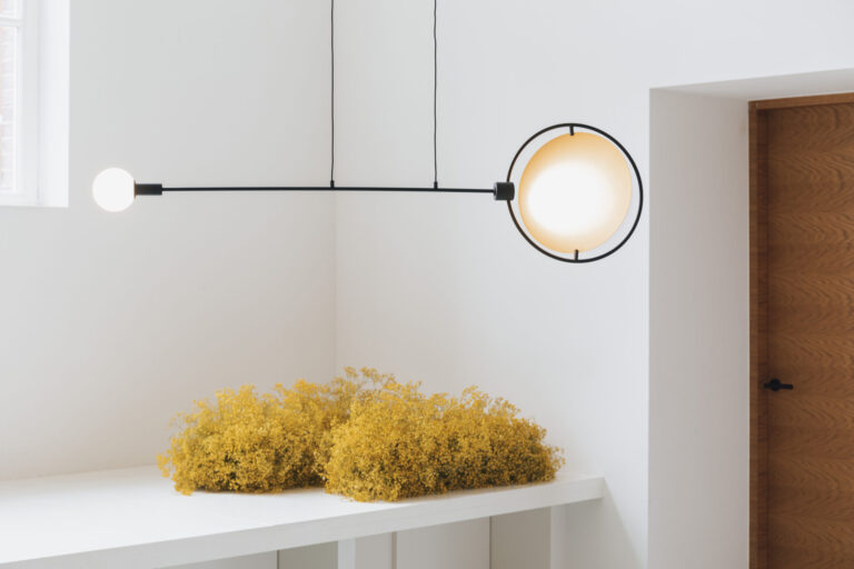 ZUIVER Sirius loftlampe - sort jern